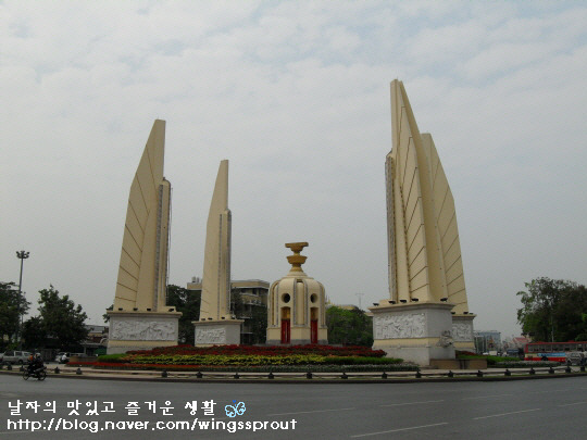 1241D8104B715A316783B8