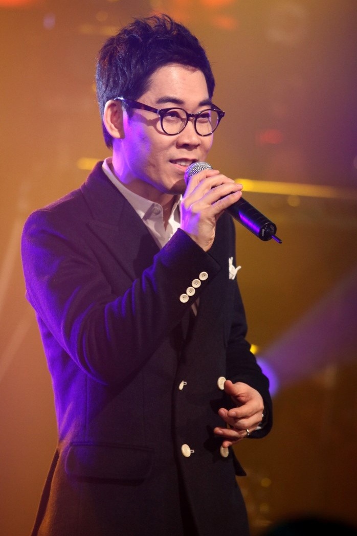 김연우 사진 근데 진짜 왜 올리는거야??