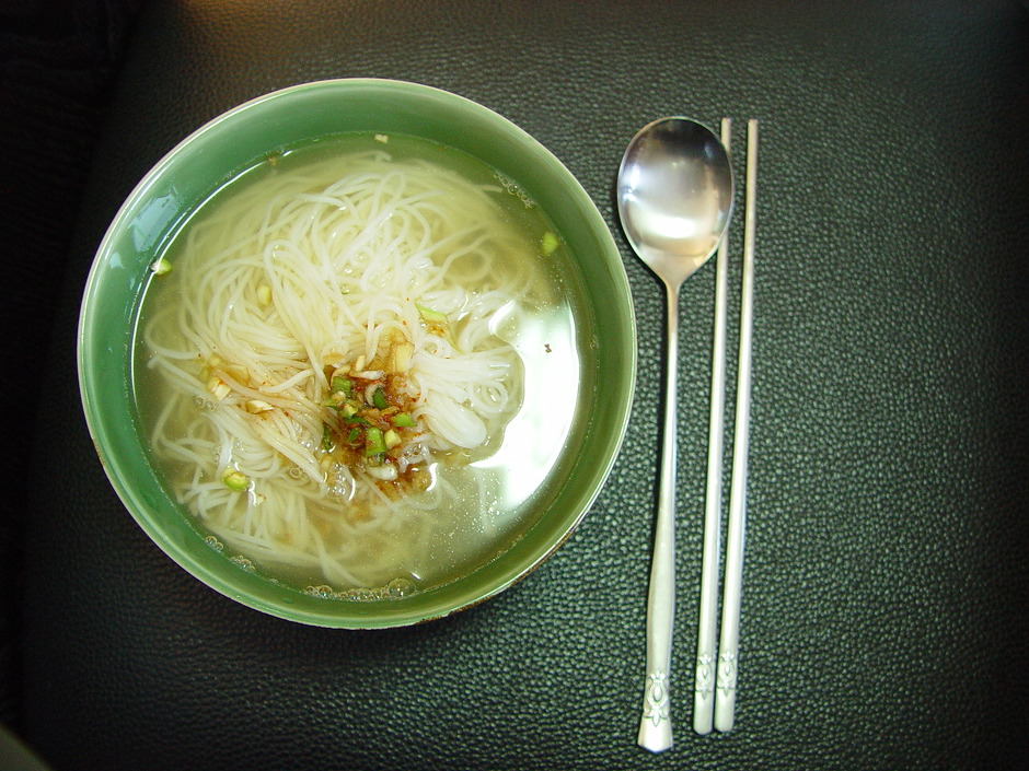 국수랑지짐이랑 이미지