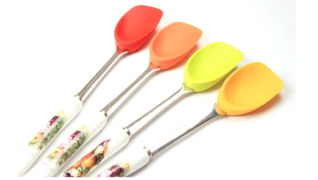 J&C글로벌- 실리콘 주걱으로 이유식 만들기