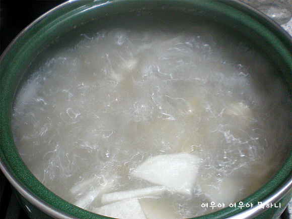 남편의 한마디에 빵 터졌어요-땅에서 나는알 토란국^^