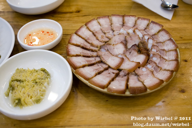 매콤한 비빔국수와 편육이 맛있는 그곳! 분당에서 이곳을 모르면 간첩!