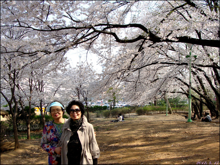 어린이 대공원 성가대 집사님들과/2012. 4. 17