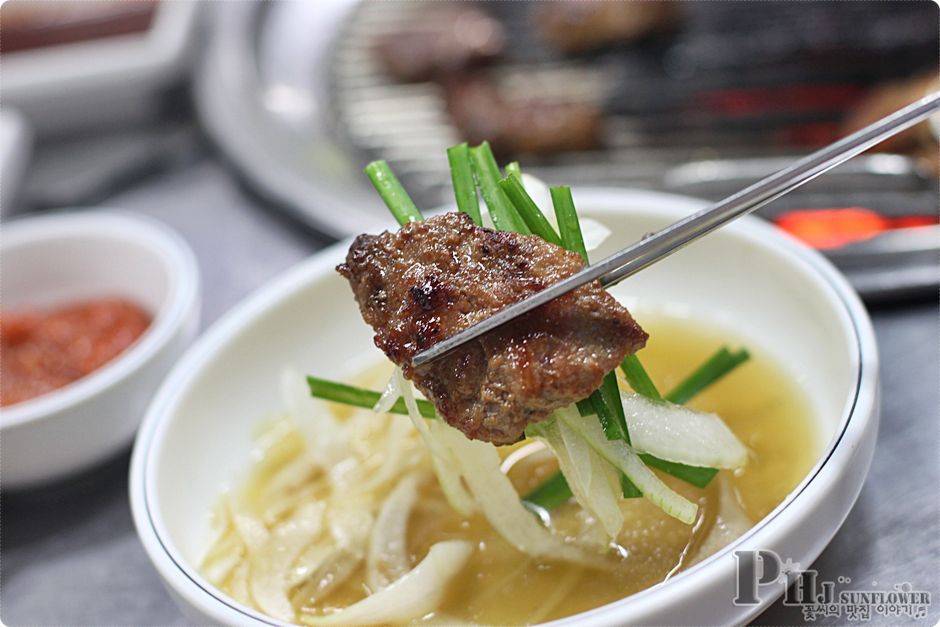 신당맛집/중구맛집-연탄불에 구워 더욱더 맛있는 등갈비의 맛집을 가보니..-연탄창고