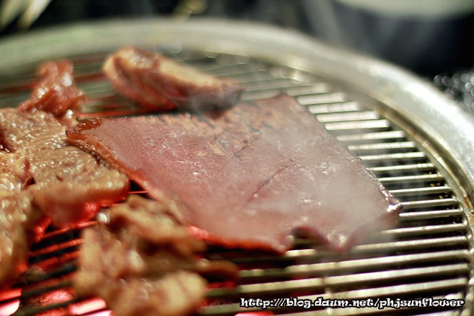 [신촌맛집] 불만제로에서 칭찬했던 그곳! 맛도 good!-신촌 고기창고