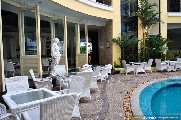 20487C0D4CD609C925F355