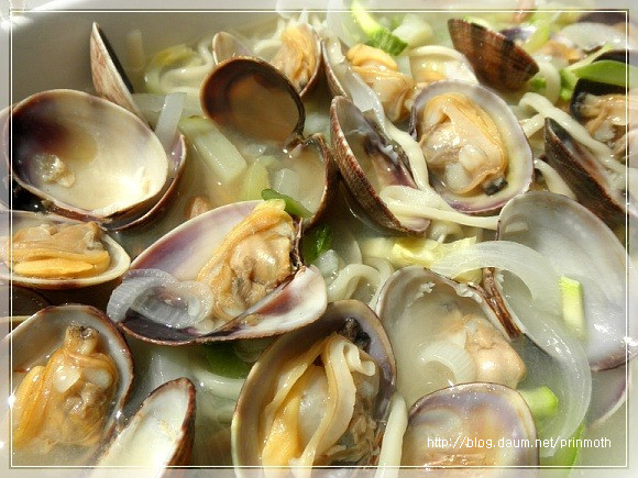 바지락칼국수 이미지