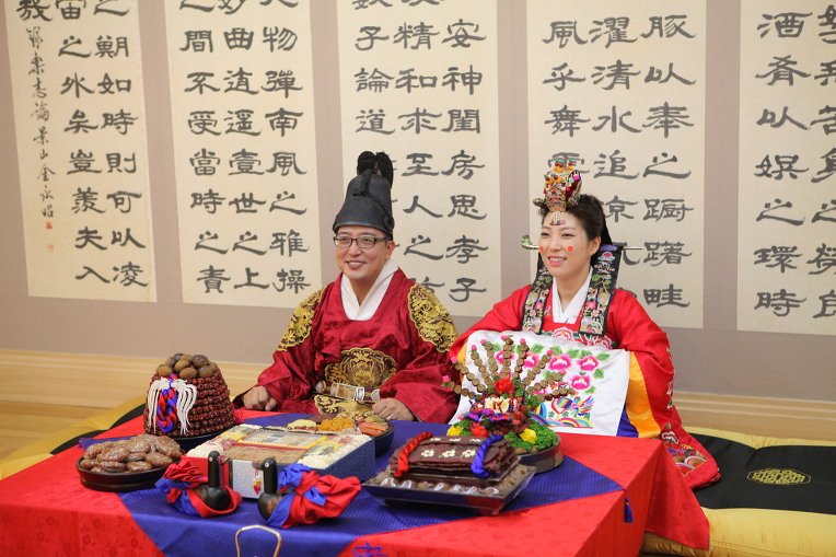 아들 폐백사진과 동파의 폐백사진