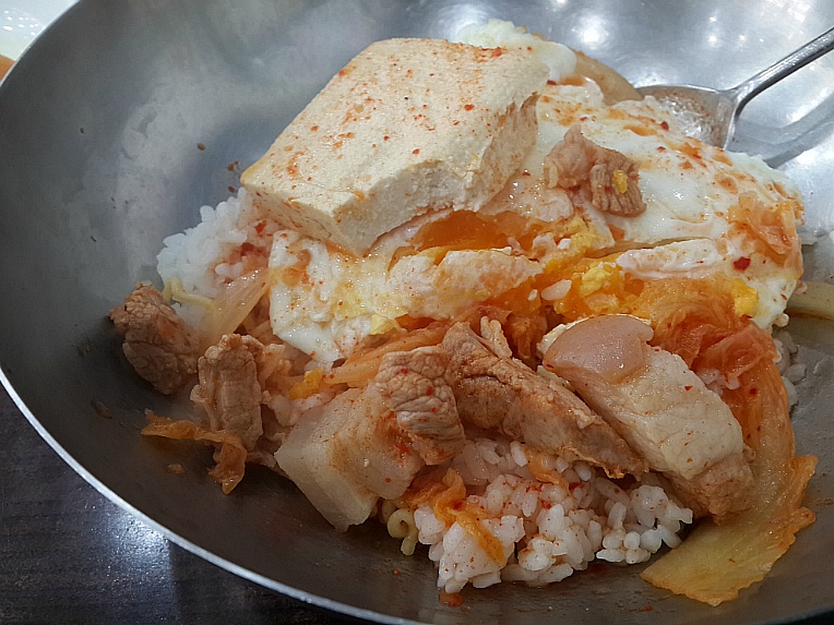 시골통돼지김치찌개 이미지