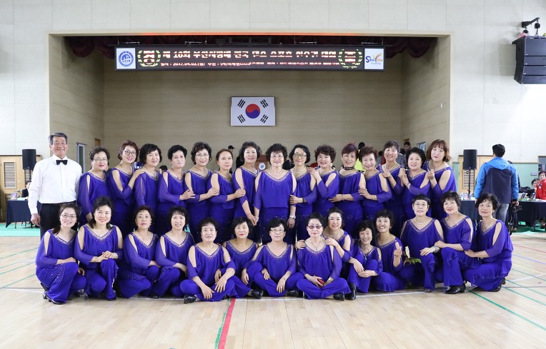 제16회 부산광역시장배 전국댄스스포츠 선수권대회//시상식및단체사진[사진9]