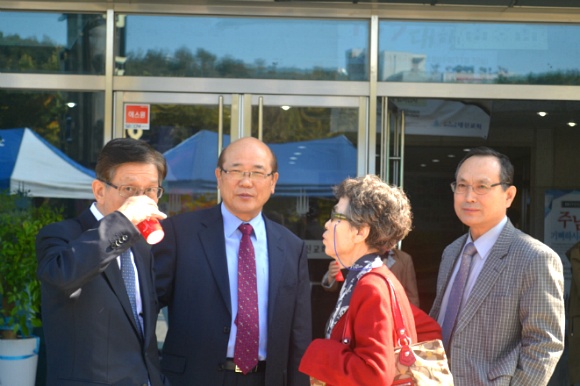 더블클릭을 하시면 이미지를 수정할 수 있습니다