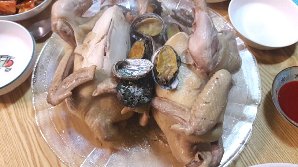 닭백숙에 전복까지... 전복닭백숙