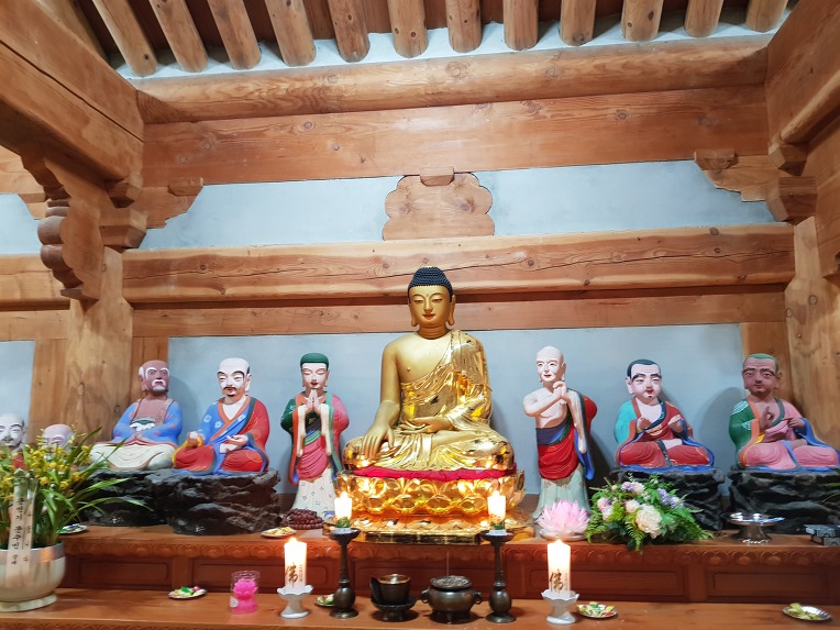 가족과 함께 찾아간 한라산 관음사 나한전