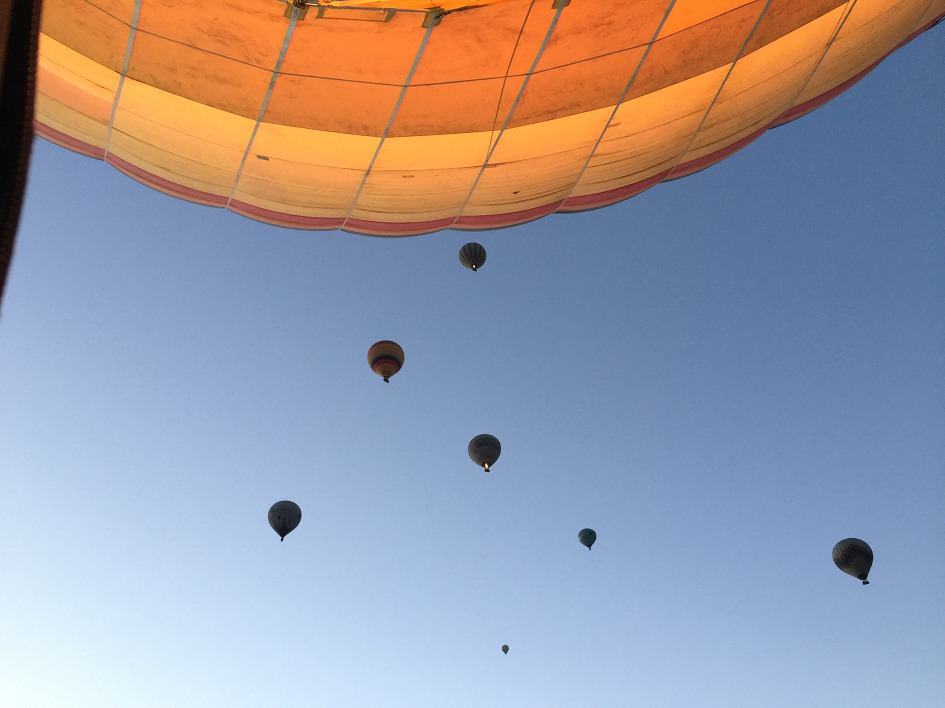 카파토키아 해돋이를 보러 열기구 타기 투어를 시작하다.(ÜRGÜP Balloons / KAPADOKYA)